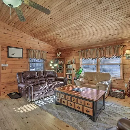Franklin Cabin With Porch Near Hiking And Waterfalls! Exterior photo