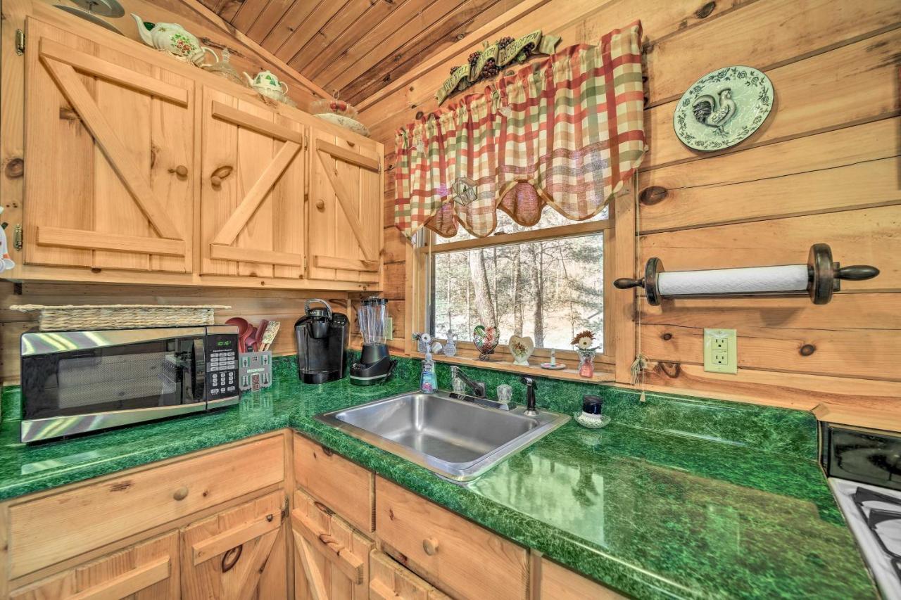 With Porch Near Hiking And Waterfalls!