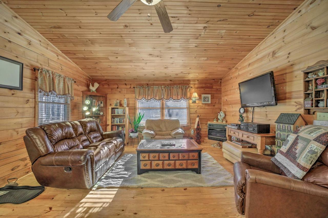 With Porch Near Hiking And Waterfalls!