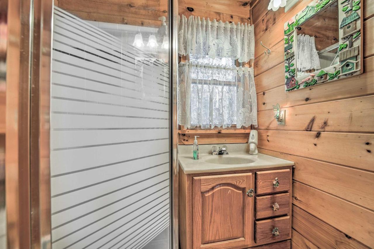 With Porch Near Hiking And Waterfalls! * Franklin