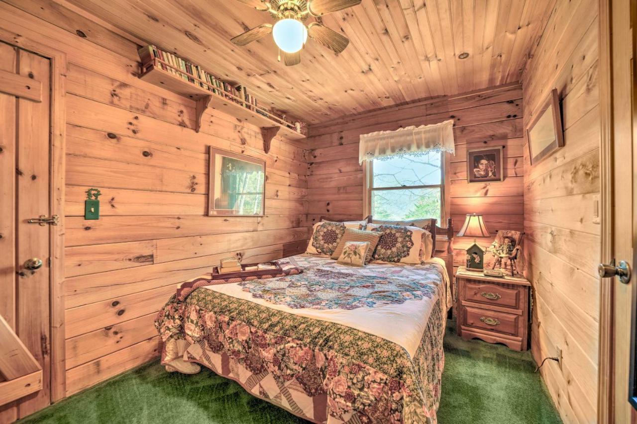 With Porch Near Hiking And Waterfalls! Holiday home Franklin