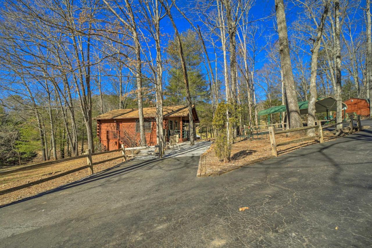 Holiday home With Porch Near Hiking And Waterfalls!