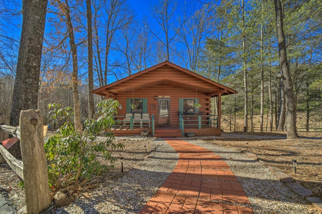 Holiday home With Porch Near Hiking And Waterfalls!